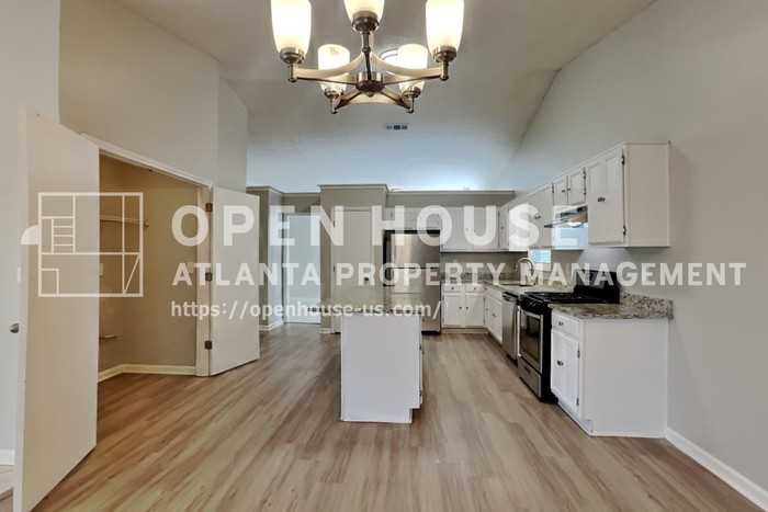 615 Paris Dr - Photo 6 of 23