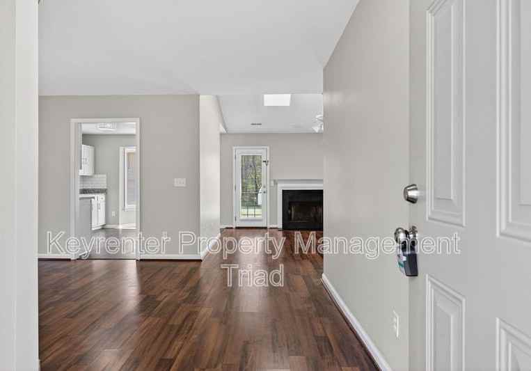 701 Ashcroft Rd - Photo 2 of 46