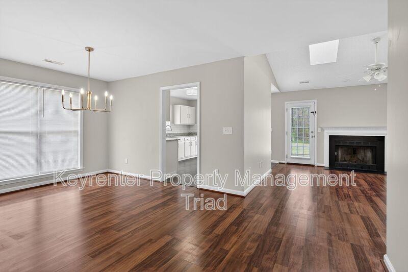 701 Ashcroft Rd - Photo 4 of 46