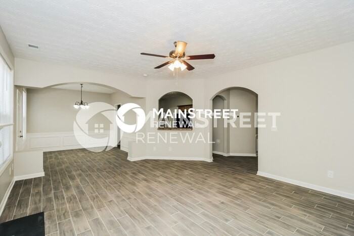 7086 Littlebrook Way - Photo 6 of 17