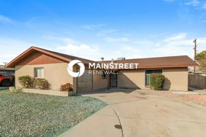 featured image of 6136 W Clarendon Ave