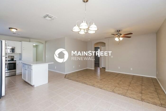 6242 W Illini St - Photo 4 of 16