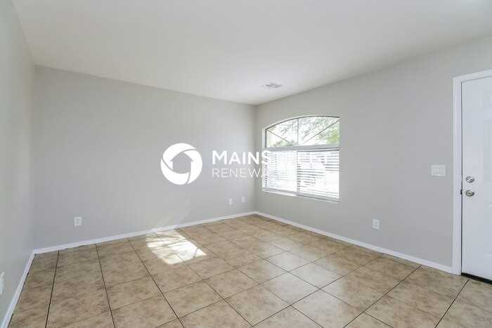 6242 W Illini St - Photo 7 of 16