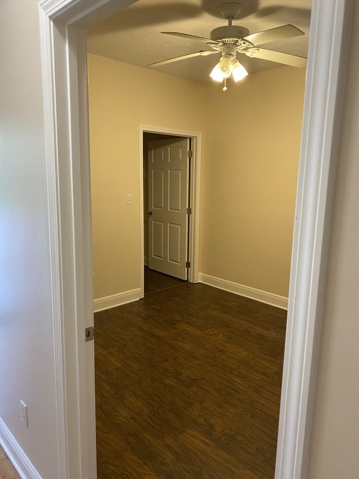 320 Saint Francis St - Photo 5 of 15