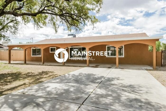 1935 E Campo Bello Dr - Photo 2 of 16