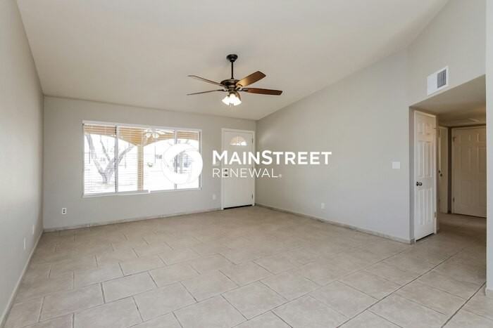 1935 E Campo Bello Dr - Photo 4 of 16