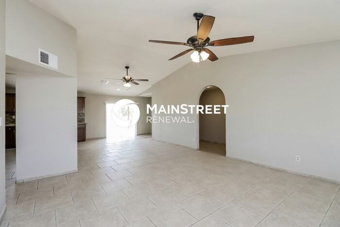 1935 E Campo Bello Dr - Photo 5 of 16