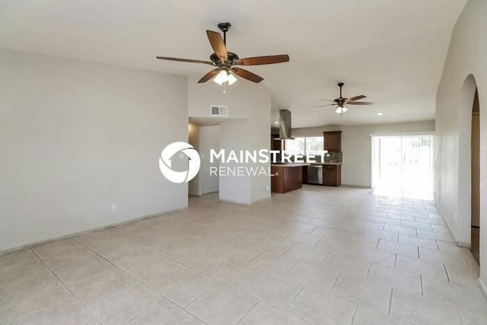 1935 E Campo Bello Dr - Photo 6 of 16