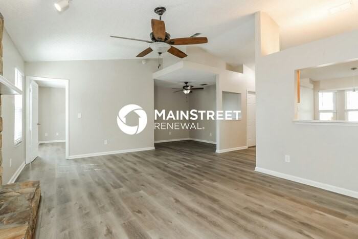 3221 Ryans Ct - Photo 6 of 16