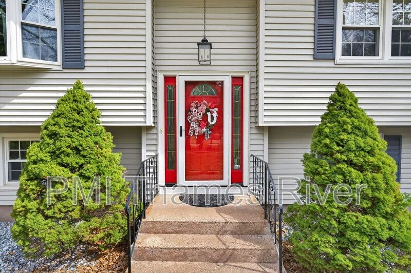 74 Hurlburt St - Photo 4 of 50