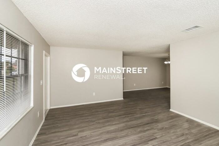 829 Tampa Ave Se - Photo 4 of 16