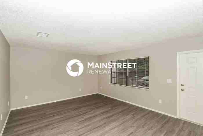 829 Tampa Ave Se - Photo 5 of 16