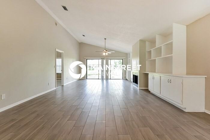 969 Belleflower Dr - Photo 4 of 16