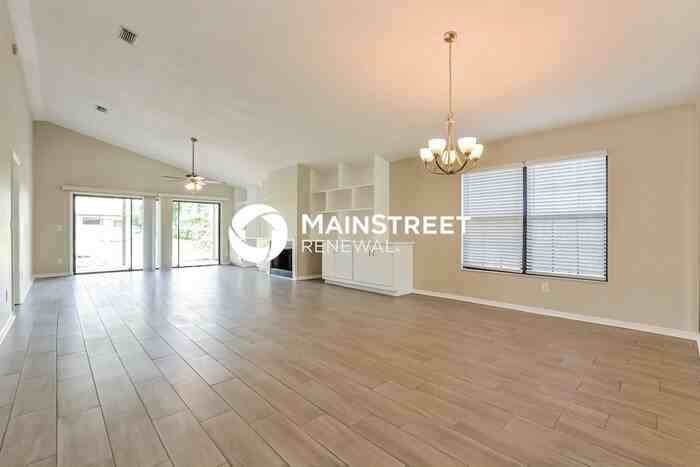 969 Belleflower Dr - Photo 5 of 16