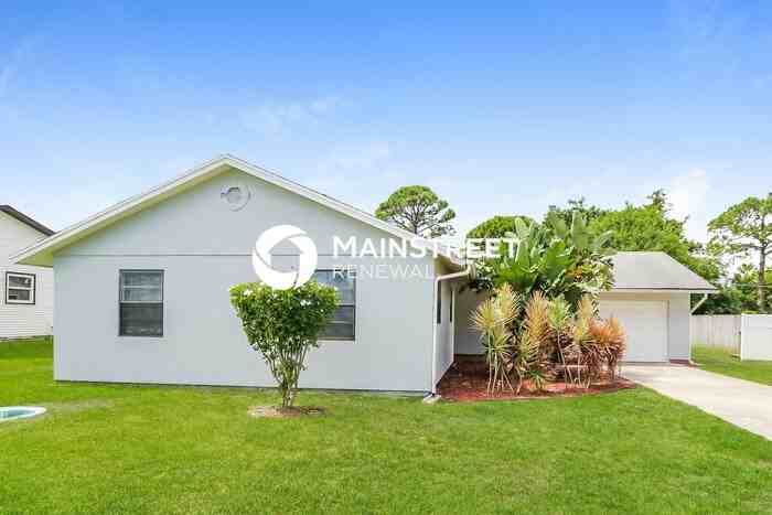 646 Sw Byron St - Photo 3 of 16