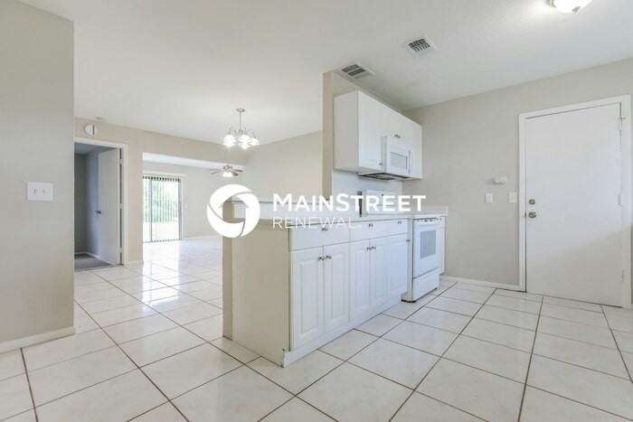 7517 Lyncrest St - Photo 6 of 16