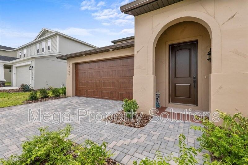 12195 Stirrup Dr - Photo 2 of 50