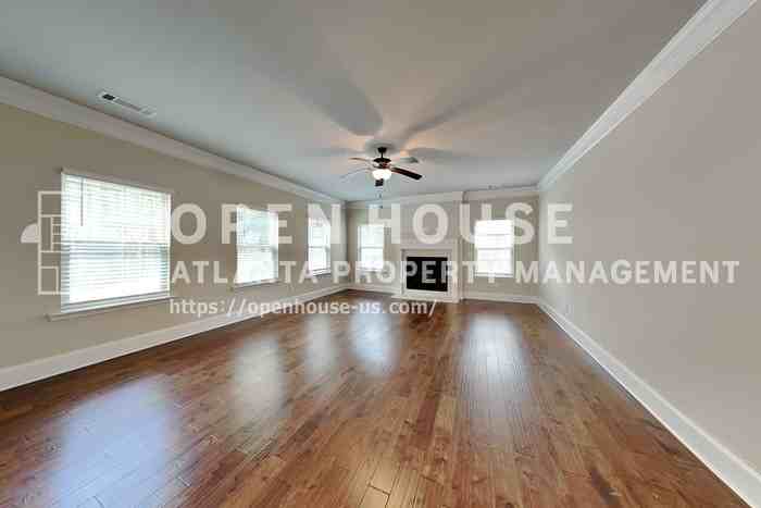 3770 Brookhollow Dr - Photo 5 of 27