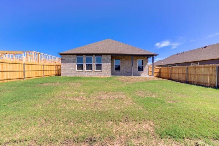 2009 W Charlotte Pl - Photo 2 of 40