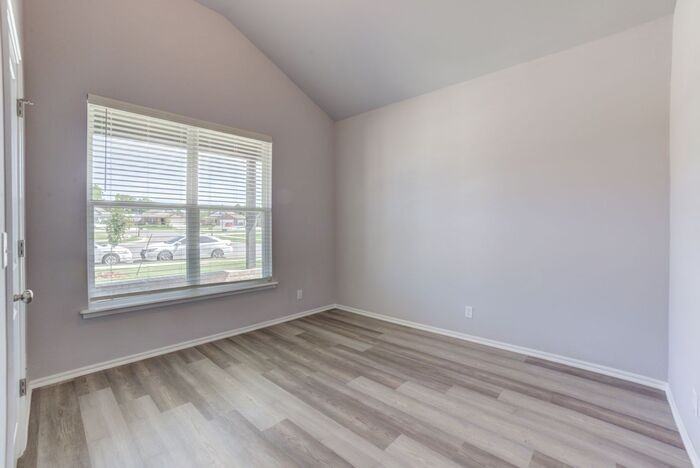 2009 W Charlotte Pl - Photo 4 of 40