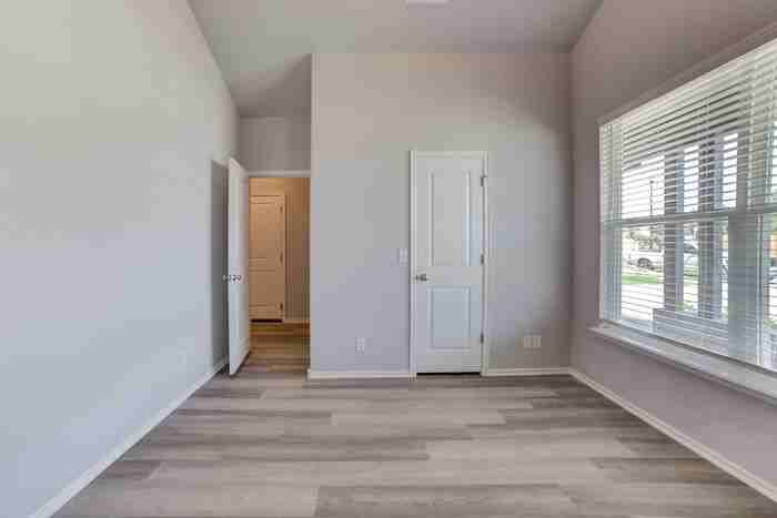 2009 W Charlotte Pl - Photo 5 of 40