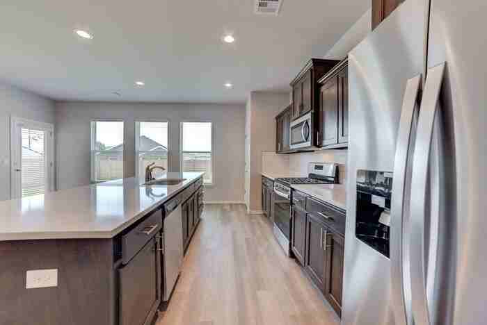 2009 W Charlotte Pl - Photo 6 of 40