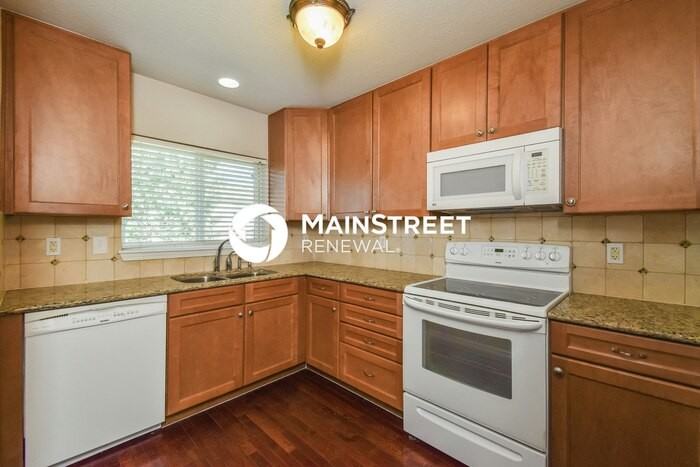 1650 Leyburn Dr - Photo 6 of 17