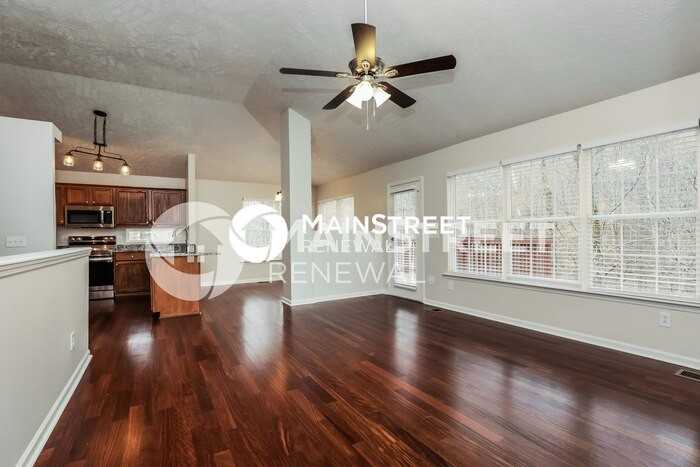 7444 Penngrove Ln - Photo 5 of 17