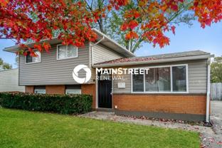 2258 Majestic Dr W - Photo 1 of 1