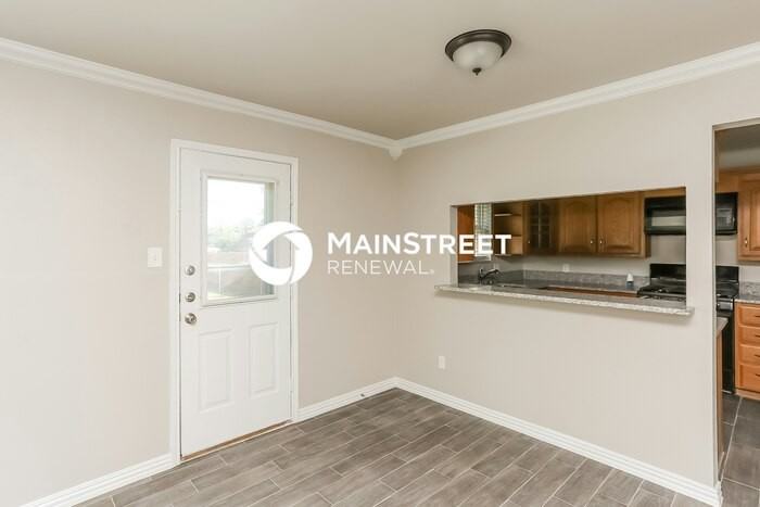 717 Ponderosa Dr - Photo 3 of 16