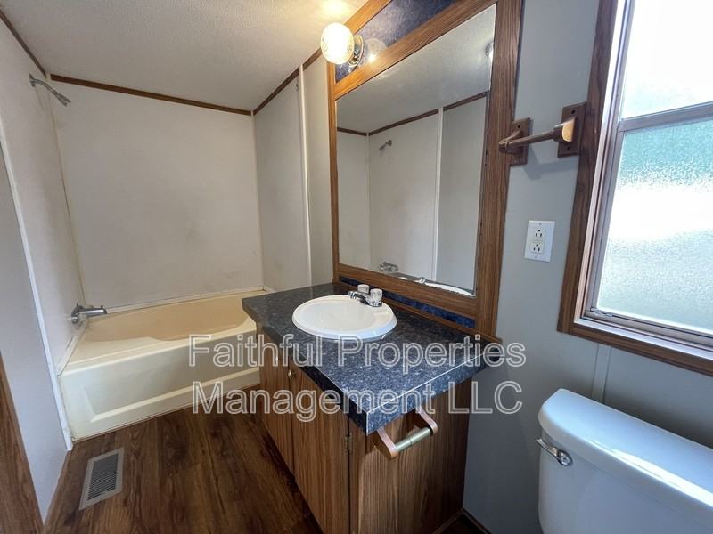 19006 County Road 4137 - Photo 3 of 10