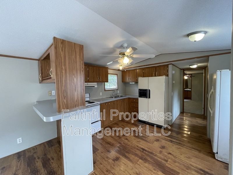 19006 County Road 4137 - Photo 4 of 10