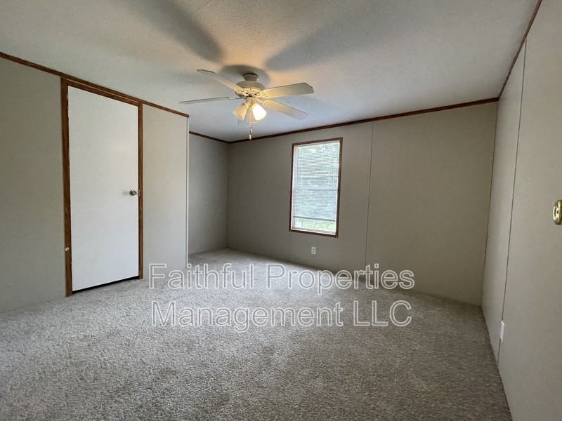 19006 County Road 4137 - Photo 5 of 10