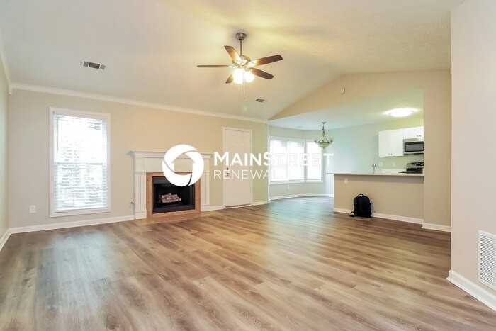 11890 Harbour Town Pkwy - Photo 5 of 17