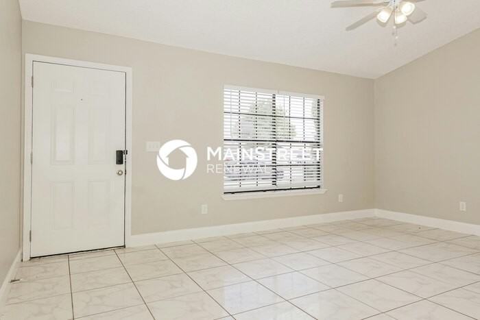 1715 Montecito Ave - Photo 3 of 15