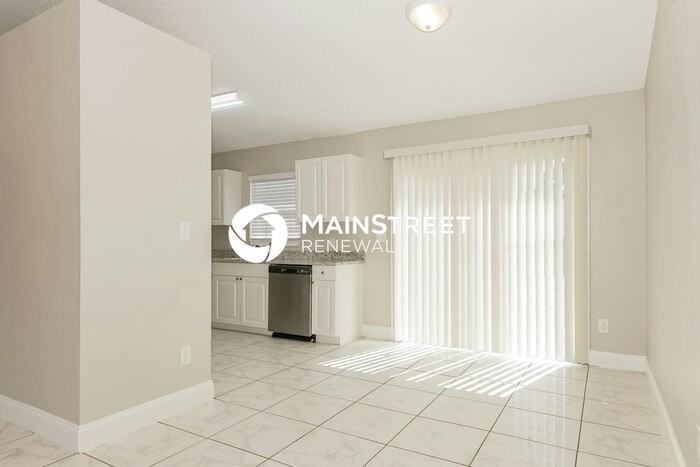 1715 Montecito Ave - Photo 5 of 15