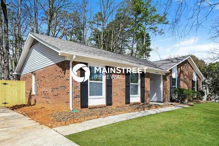 9009 Trailhead Ct - Photo 3 of 16