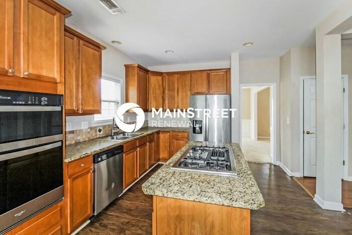 1629 Prospect Pl - Photo 6 of 17