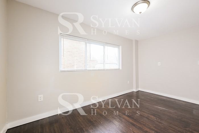 1135 Buente St - Photo 4 of 16