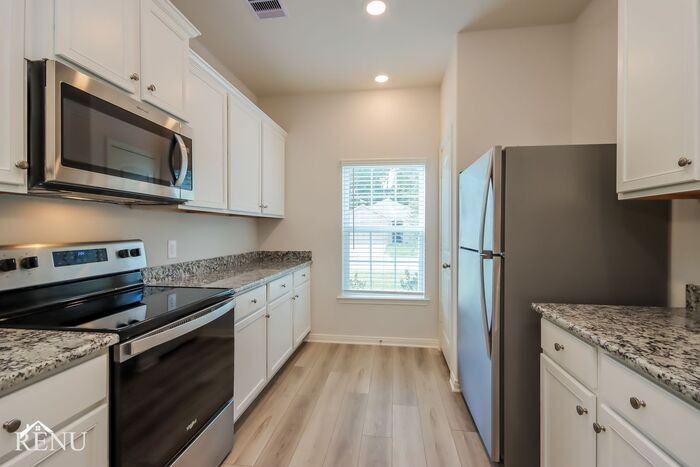 10461 Sweetwater Creek Dr - Photo 4 of 20