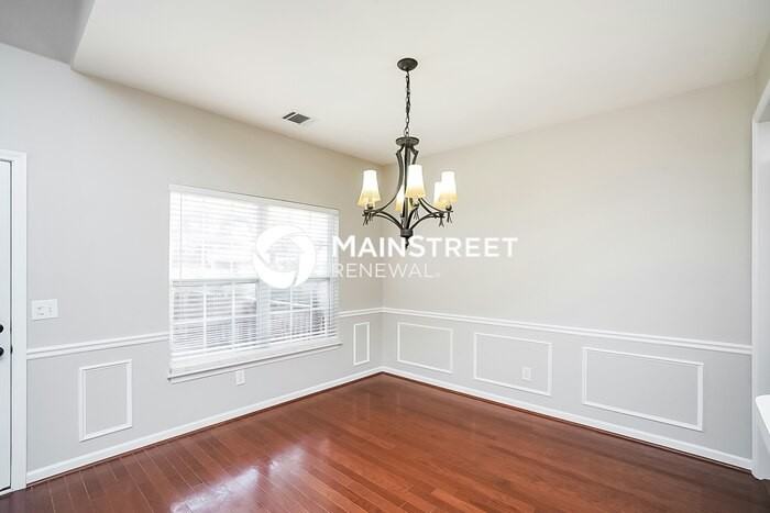 4813 Peninsula Pointe Dr - Photo 5 of 17