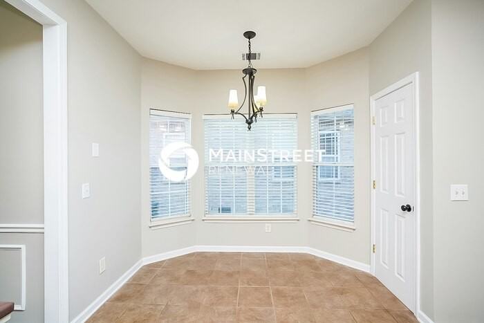 4813 Peninsula Pointe Dr - Photo 6 of 17