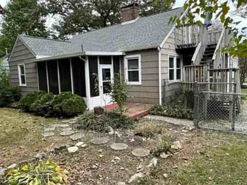 3201 Avondale Ave - Photo 2 of 10