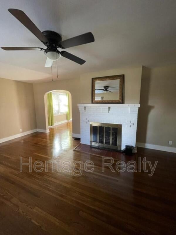 3201 Avondale Ave - Photo 3 of 10