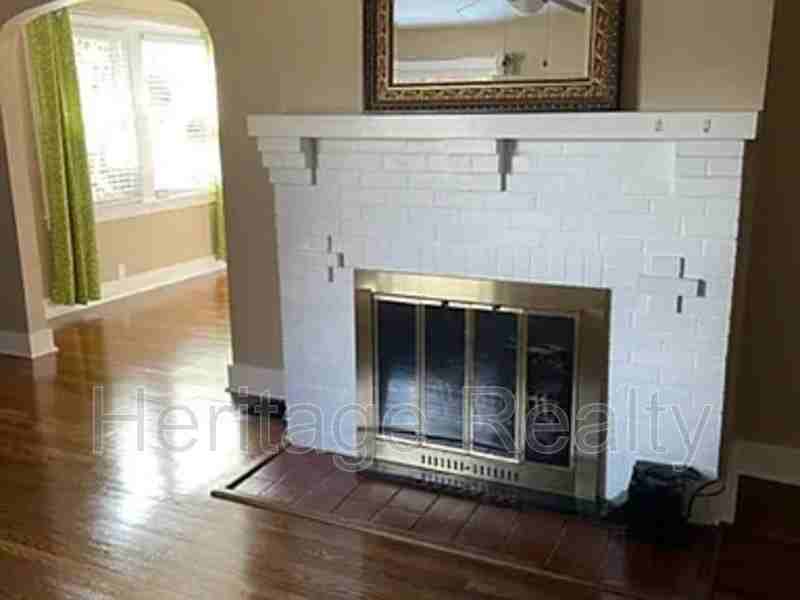 3201 Avondale Ave - Photo 4 of 10