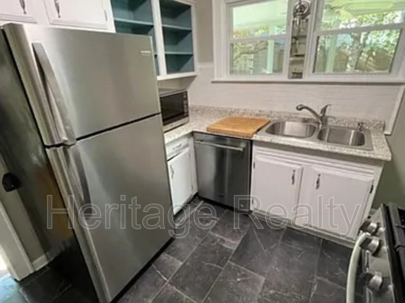 3201 Avondale Ave - Photo 6 of 10