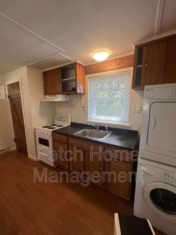 1272 Park Rd - Photo 4 of 24