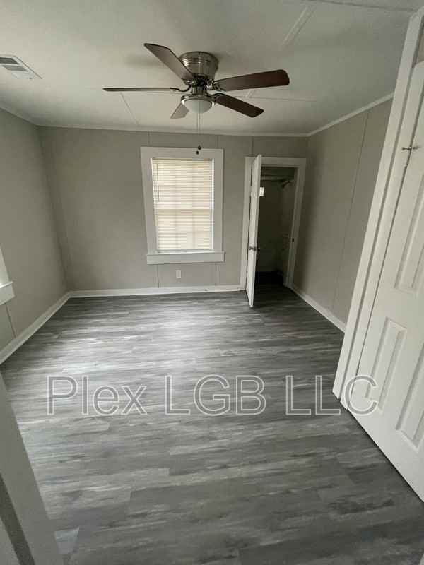 212 Cato St - Photo 7 of 8