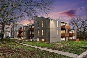 featured image of 605 Meadowbrook #304