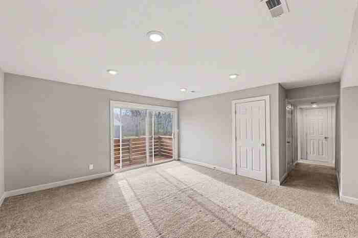 605 Meadowbrook #304 - Photo 2 of 17